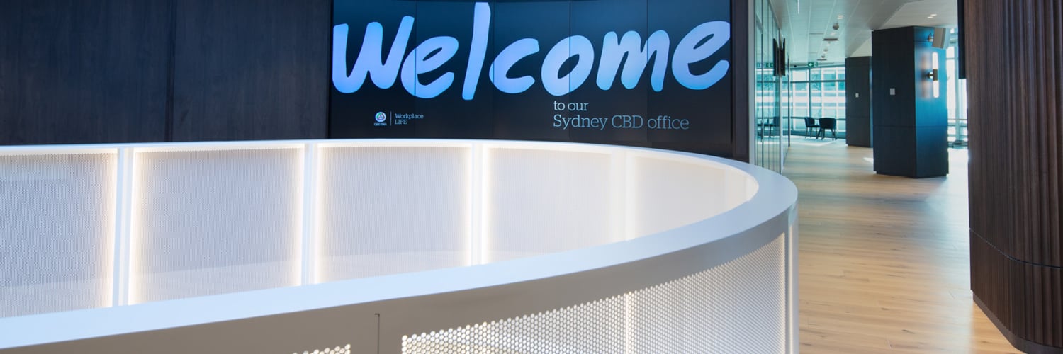 Sign that says Welcome
